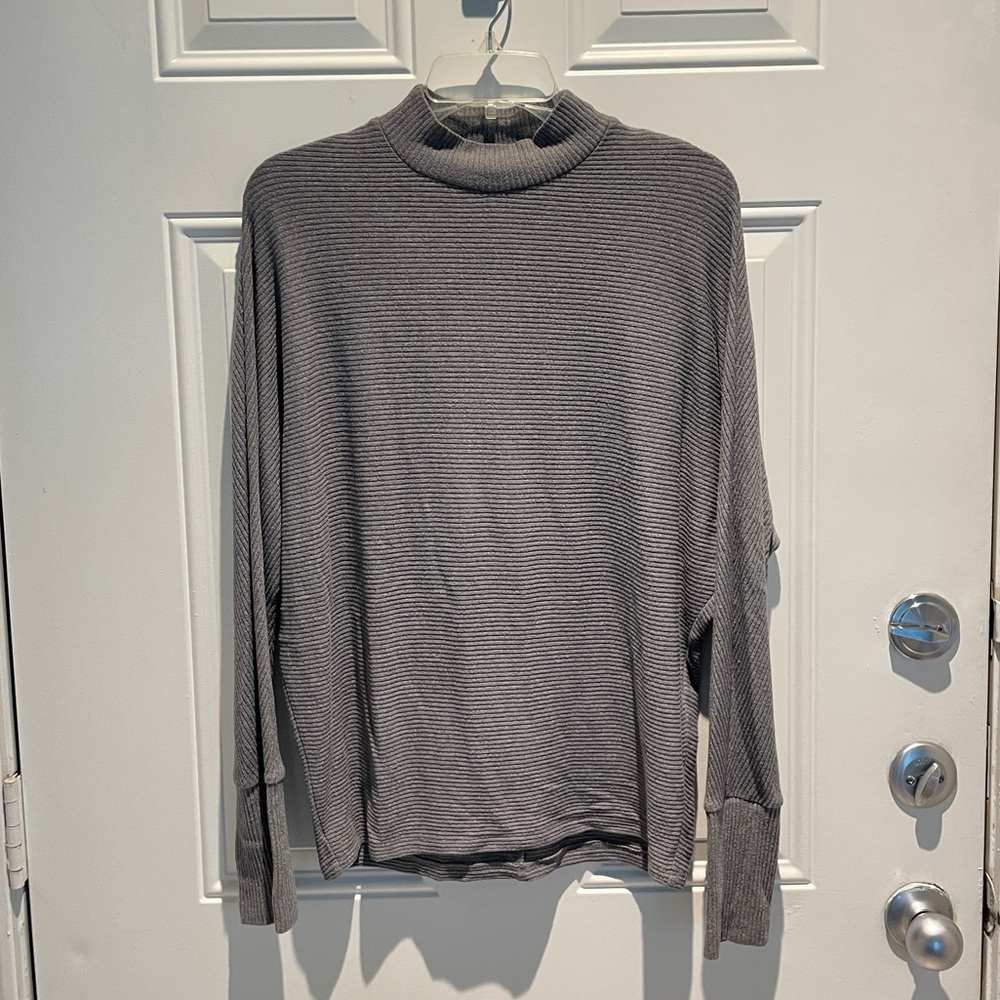 BP Light Gray Ribbed Batwing Long Sleeve Mock-Neck Turtleneck Top Size Small